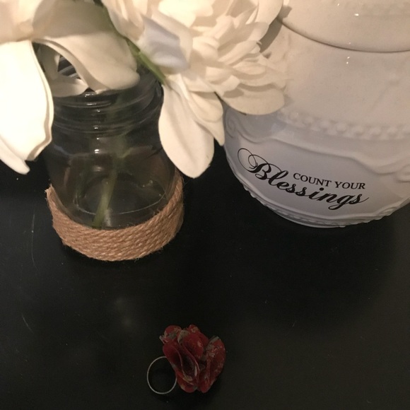 Pretty bronze ring! - Picture 3 of 6